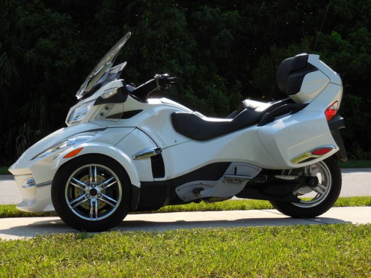 Motos 3 roues Can Am Spyder 1000 RT limited se5