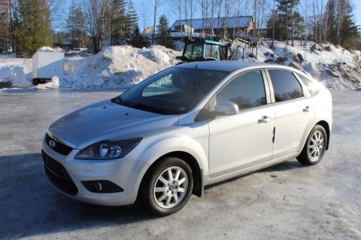Ford Focus 4dr Sdn SES